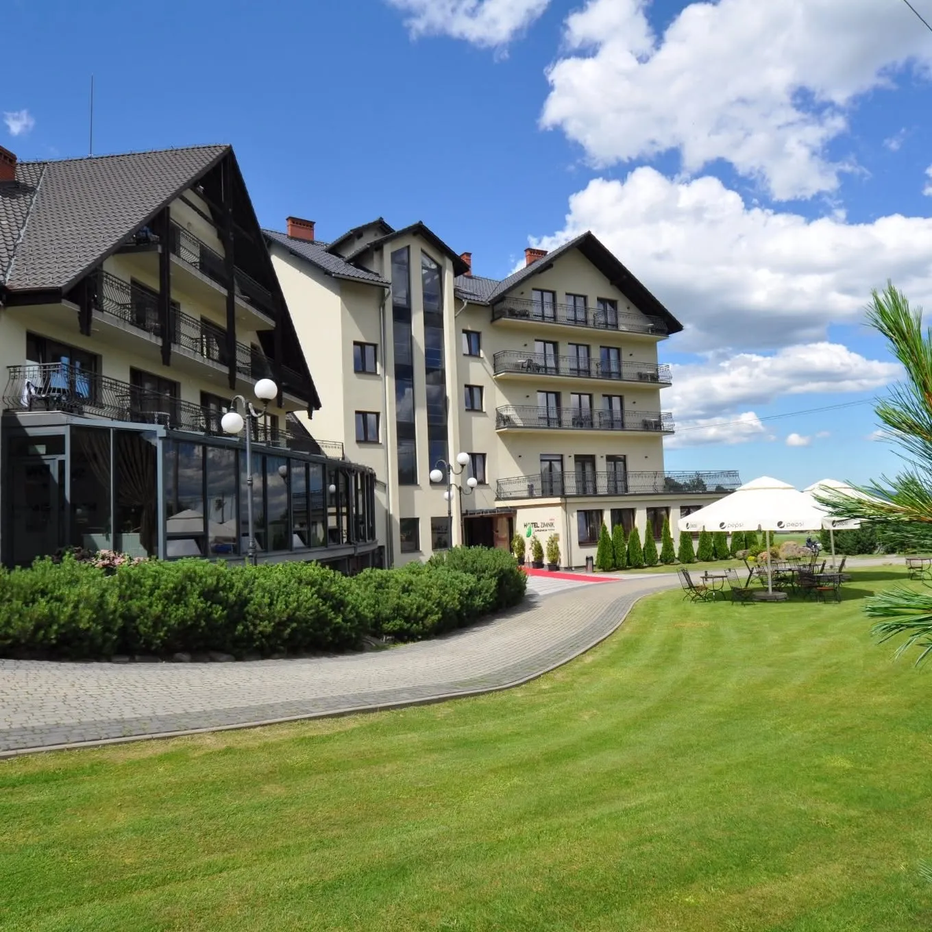 Hotel Zimnik sp. z o.o. + limited partnership